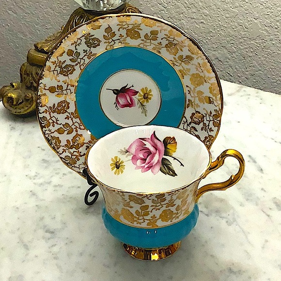 WINDSOR ROSE CUP & SAUCER SET VINTAGE MADE IN ENGLAND BONE CHINA - Picture 2 of 16